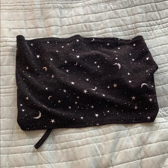 Black magic top🖤✨ - Picture 2 of 2